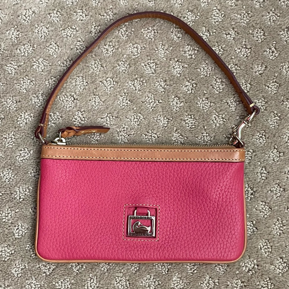 Dooney & Bourke Purse / Wristlet